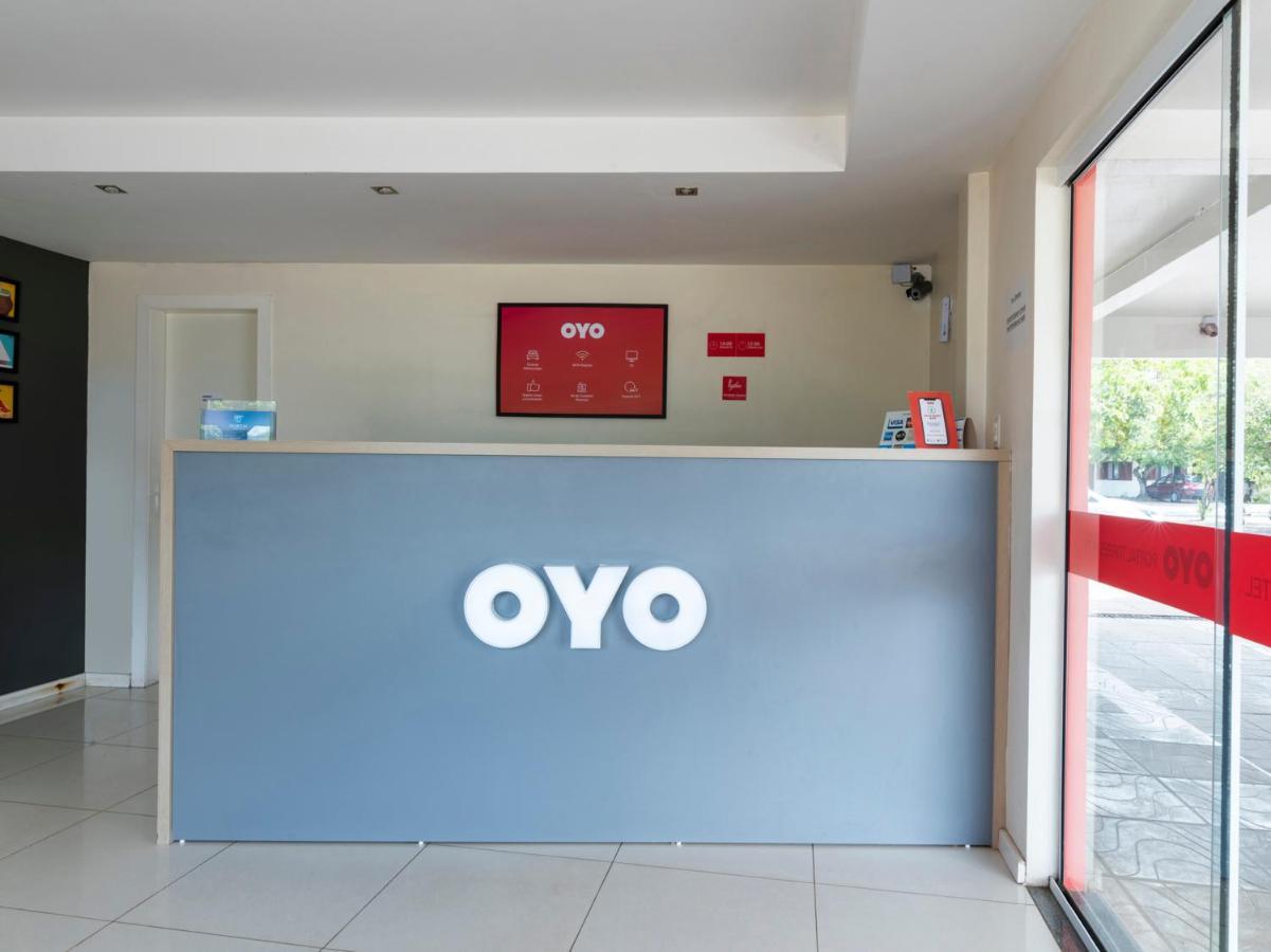 Oyo Portal Torres Hotel 帕苏迪托雷斯 外观 照片